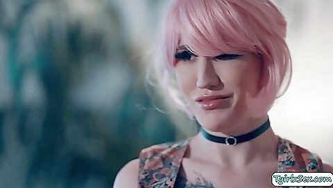 Hot trans lesbian with tattooed pussy taking a dick