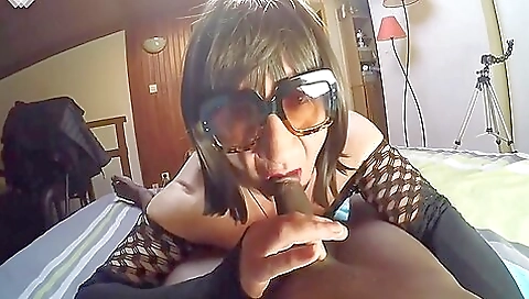 Ebony babe in stockings shows her pussy and blowjob